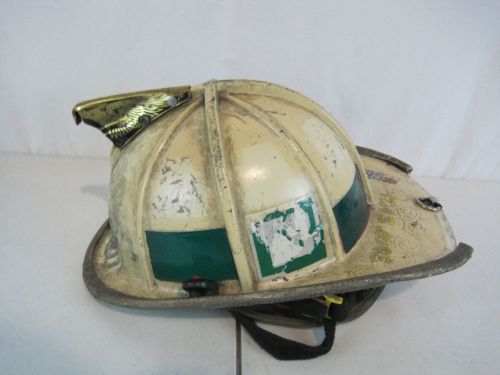 Cairns Firefighter White Helmet Turnout Bunker Gear Model With Eagle 1044 (H519)