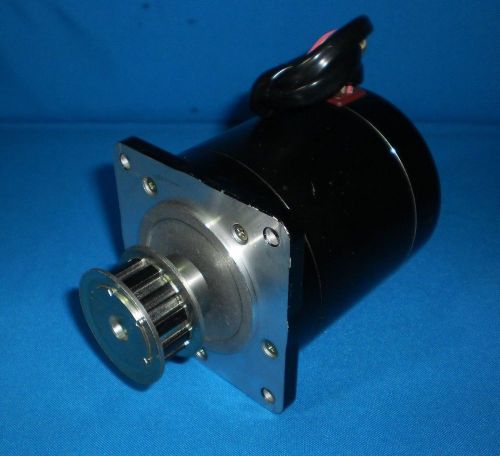 Vexta UPH599H-B UPH599HB 5-Phase Stepping Motor DC 2.8A