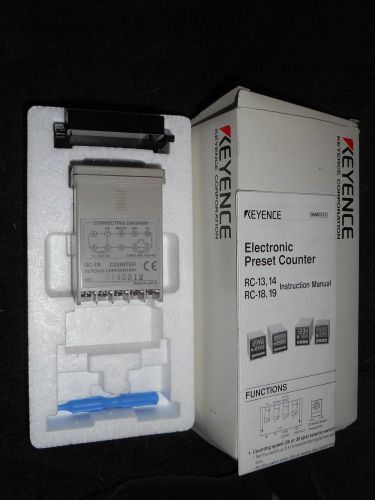 NEW IN FACTORY PACKAGING  KEYENCE RC-19 ELECTRONIC PRESET COUNTERS RC19