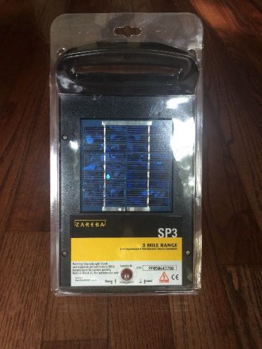 Zareba SP3B Solar Powered Electric Fence Controller with 3 Mile Range