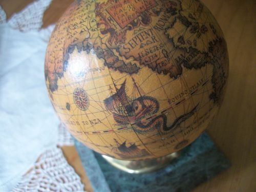 Pair of VTG Old World Map 4&#034; diameter Globe BOOKENDS w 5x4.75&#034; Green Marble base