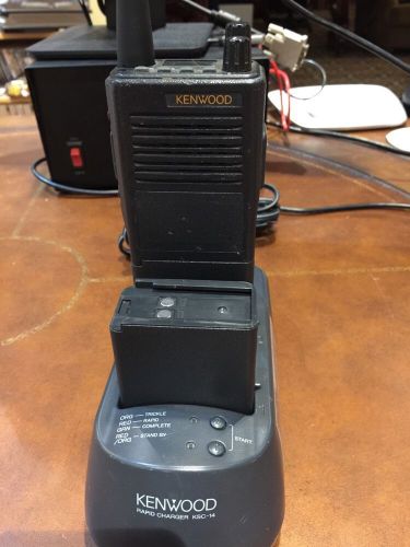 Kenwood tk250g With Charger and Extra Battery! FREE PROGRAMMING!