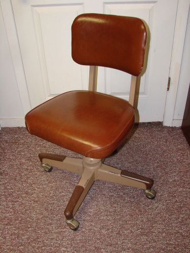 Vtg rolling office chair w/ back swivels business industrial home brown finish for sale