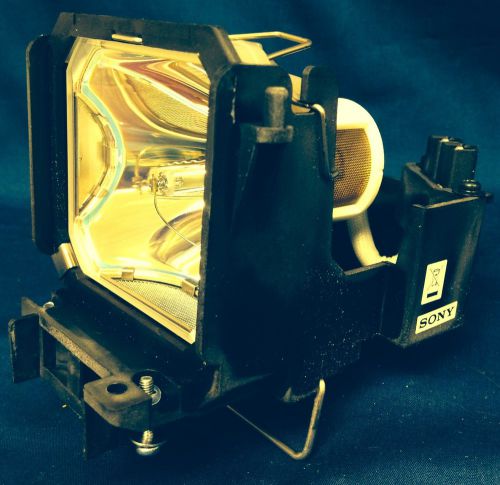BULB AND HOUSING FOR Sony XGA VPL-PX41 PX40 700:1 3LCD PROJECTOR ONLY 400 HOURS!