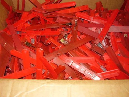 Lot of 1000 Red Tag DVD Case Locks - Dvd security clips