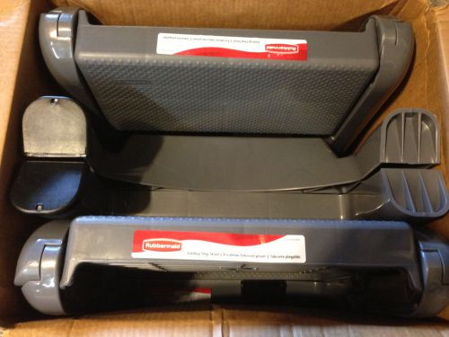 New - Carton of 3 Rubbermaid Commercial Foldable Step Stools - FG420903CYLND