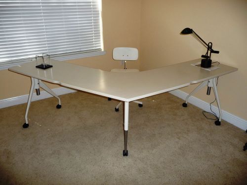 Herman Miller Avive Squared-Edge 120° Corner Table Desk - Adj. Height