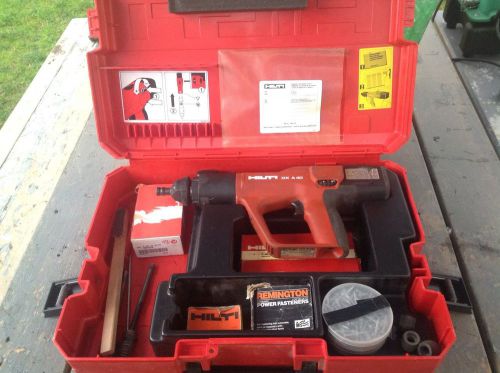HILTI DX A40 POWDER ACTUATED NAIL STUD GUN FRAMING WORKS FINE W/ EXTRA