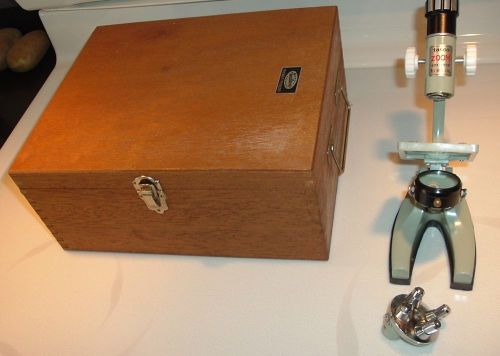 Tasco Zoom 50x-750X Reg No. 5E 750Z Microscope &amp; wooden case for parts