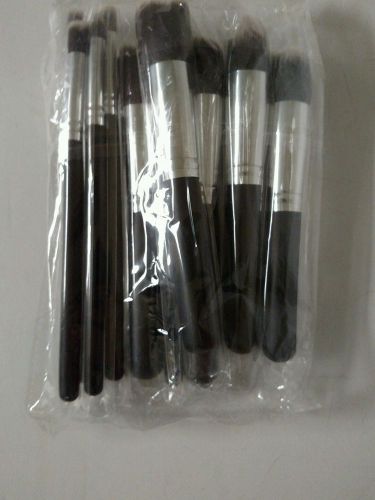 Pack of 10 make-up brushes  no name found