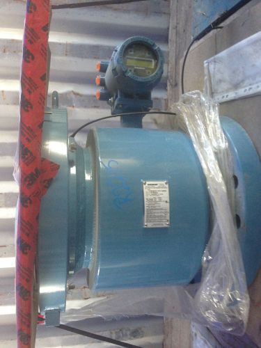 Rosemount magnetic flow meter with ingetral mount 8732e transmitter for sale
