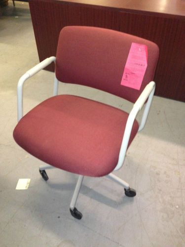 ***MANAGER&#039;S CHAIR w/ CASTERS by STEELCASE OFFICE FURNITURE***