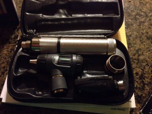 Welsh Allyn 3.5v ophthalmoscope And Otoscope Rechargeable Handle And Case