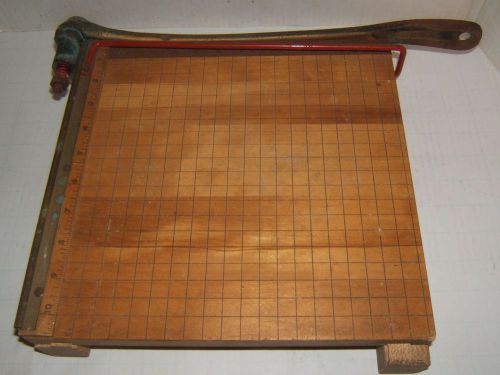 Vintage Wooden 10 1/2&#034; INGENTO #3 Paper Cutter Grid Cast Iron Guillotine