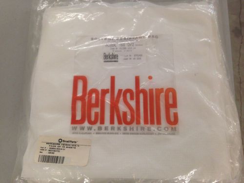 2 Berkshire Valuseal 1500 Knitted Sealed Edge Cleanroom Wipers VS1500.1212.14