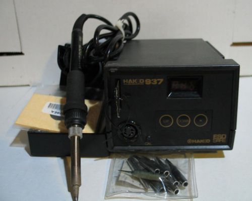 Hakko 937 digital soldering station with stand and tips for sale