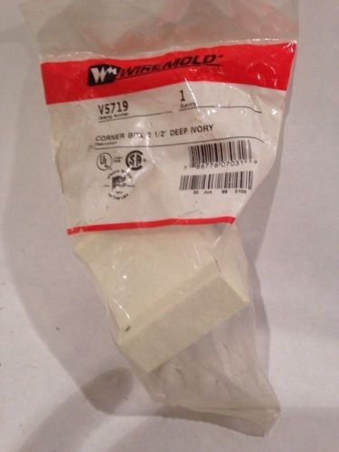 Wiremold V5719 Corner Box 2-1/2&#034; Deep Ivory 5719 NIP