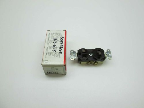 NEW PASS SEYMOUR 691 COMBINATION RECEPTACLE AND 1POLE SWITCH 120V-AC 15A D386570
