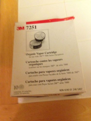 3M 7800S Respirator 4 Boxes (40) 7251 Organic Filters