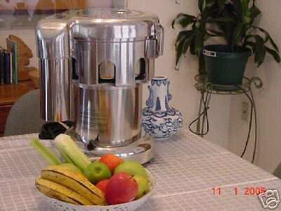 Vegetable/ fruit juicer heavy duty ujc 750  new in box for sale