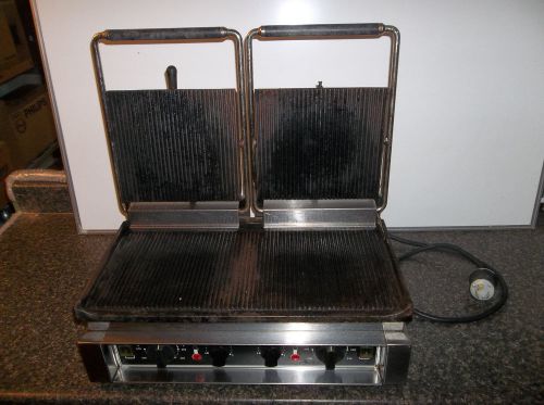 Hobart  panini press &amp; grill  model hcg2   pre-owned for sale