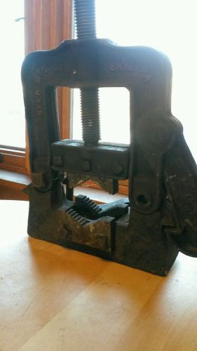 Reed pipe vise, no. 72, reed, erie, pa. blacksmith tool, pipe cutter, for sale