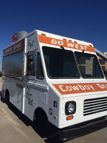 FOOD TRUCK 88 GMC Operational 21&#039; Licensed ready to GO MAKE $ Now No Reserve