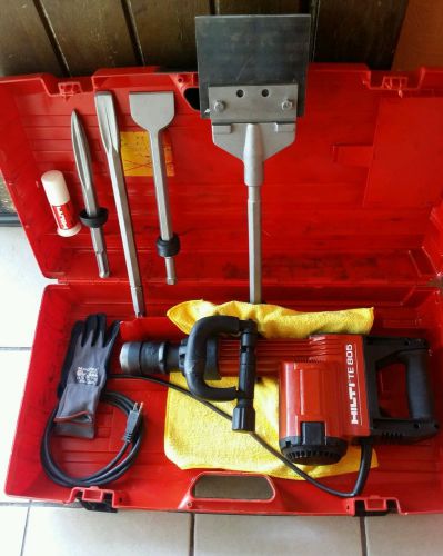 HILTI TE 805- AVR BREAKER HAMMER IN GOOD CONDITION W/ CHISELS AND CASE
