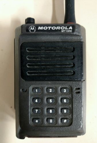 Motorola MT1000 99 Channel VHF MDC1200, DTMF Man Down Button W/ Mic &amp; Charger