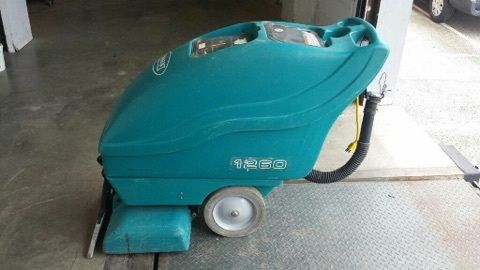Tennant 1260 Self Contained Carpet Extractor