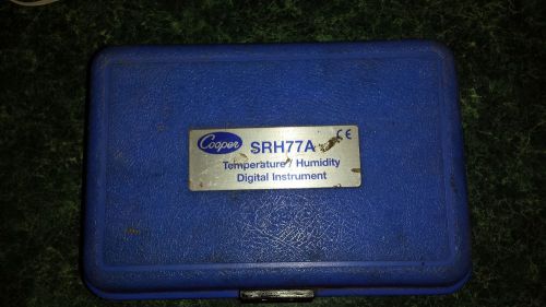 SRH77A - Temperature/Humidity Digital Instrument