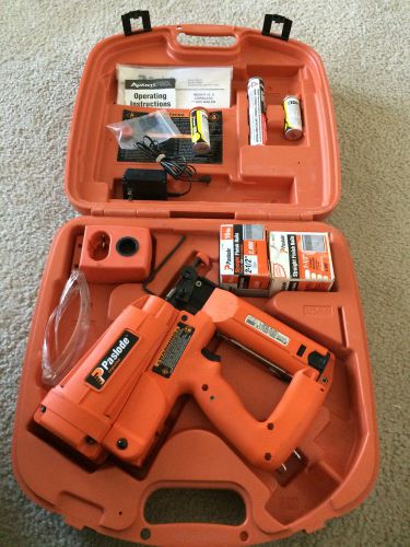 Paslode IM250 II Cordless Angled Finish Nailer 900400 Super Clean!