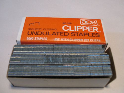 Ace Clipper Undulated chisel point staples No. 700