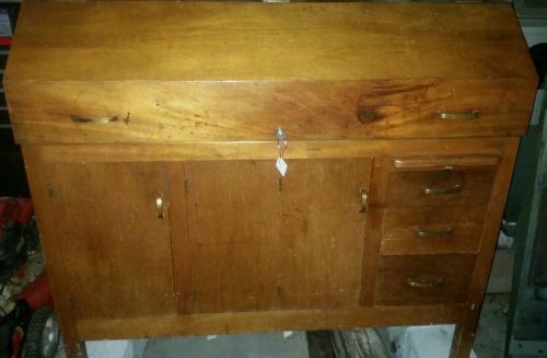 Moore work bench/tool cabinet **** For shipping contact me