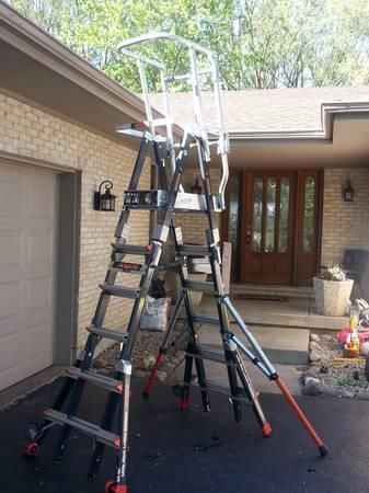 NEW Little Giant 18506 6ft - 10ft Platform Fiberglass Safety Cage Ladder