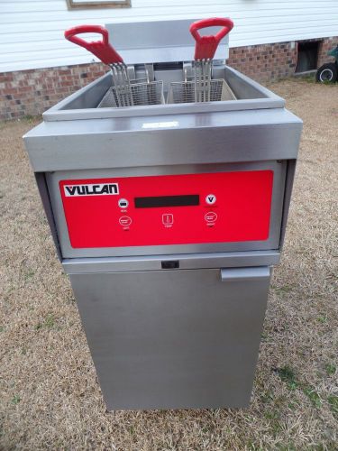 Vulcan electric deep fryer model#: 1erd50, 208 v 3 ph xtra clean. y to buy new? for sale