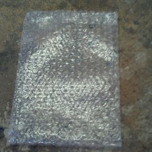 25 ct. (6&#039;&#039; x 9&#039;&#039;) Bubble Bags RECYCLED wrap bag used once in great shape Clean