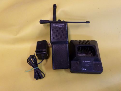 Motorola p110 uhf  walkie talkie. for sale
