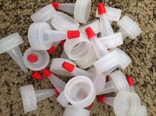 NEW 24pcs Plastic Twist Screw On Blind Replacement Bottle Tops Dispensers 7/8&#034;