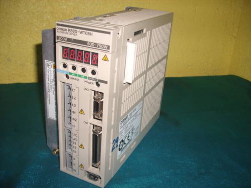 Omron R88D-WT08H AC Servo Driver 200V 750W R88DWT08H (with damage) AS IS
