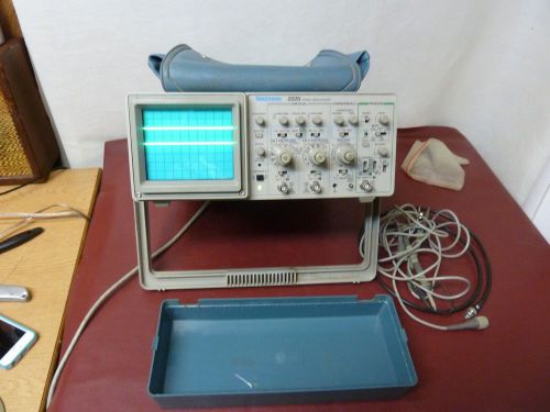 Tektronix 2225 Oscilloscope Dual Channel Analog 50MHz  and Probes