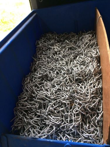 3/4&#034; HOT DIPPED GALVANIZED POULTRY STAPLES 5 POUNDS BULK