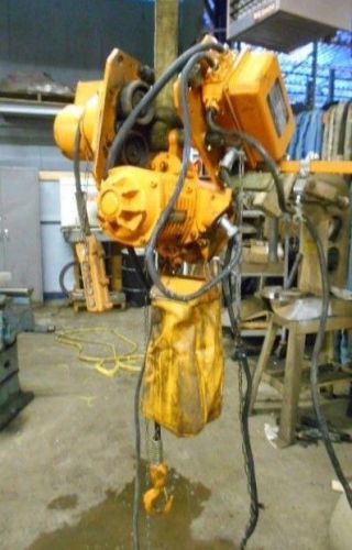 Harrigton 1/2 ton electric chain hoist with power trolly es3-589 for sale