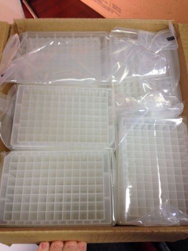 Costar 96 Well Assay Blocks 2mL 3960 Square Wells Sterile Case of 25
