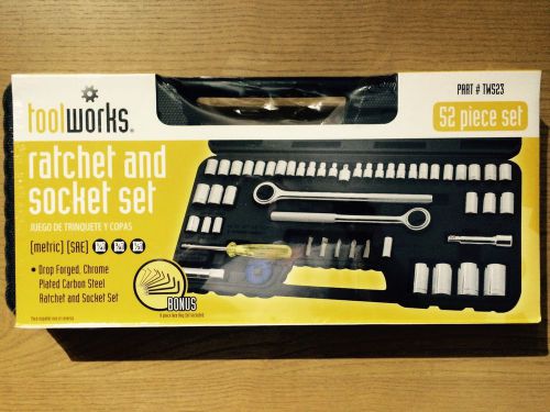 New 52 Piece Ratchet Set - SAE and Metric - 1/4&#034;, 3/8&#034;, 1/2&#034; - with Case.