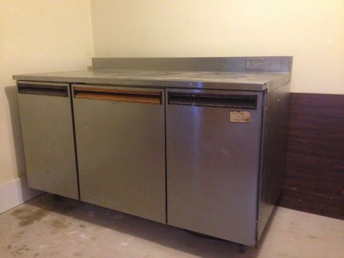 72&#034; Refrigerated Prep Table