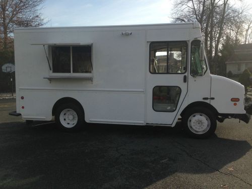FOOD TRUCK  BRAND NEW EQUIPMENT  2007  only 58,000 miles diesel