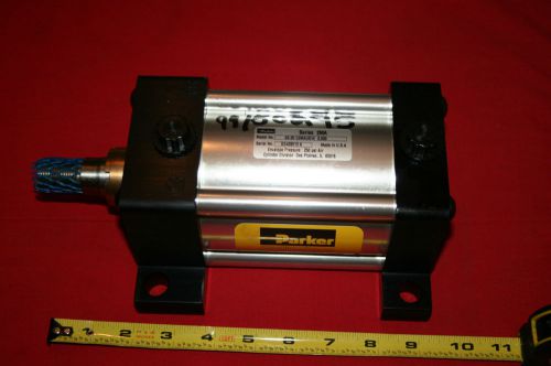 NEW Parker Pneumatic Cylinder 03.25 C2MAUS14 3.000 - 250PSI Air - BRAND NEW