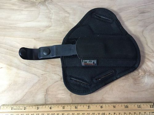 Uncle Mike&#039;s Size 5 Holster - Black Nylon