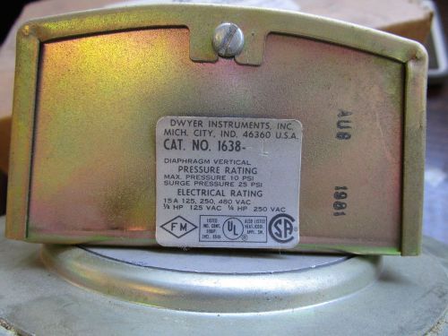 USED DWYER DIFFERENTIAL PRESSURE SWITCH 1638